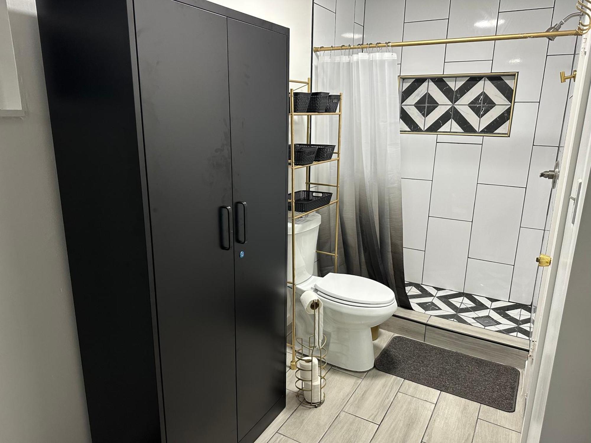 Serene Full Bed With 50 Inch Smart Tv, Netflix, Airplay, Mini-Fridge, And 500 Mbps Wifi Near Fiu, Dolphin Mall, Airport Майами Экстерьер фото